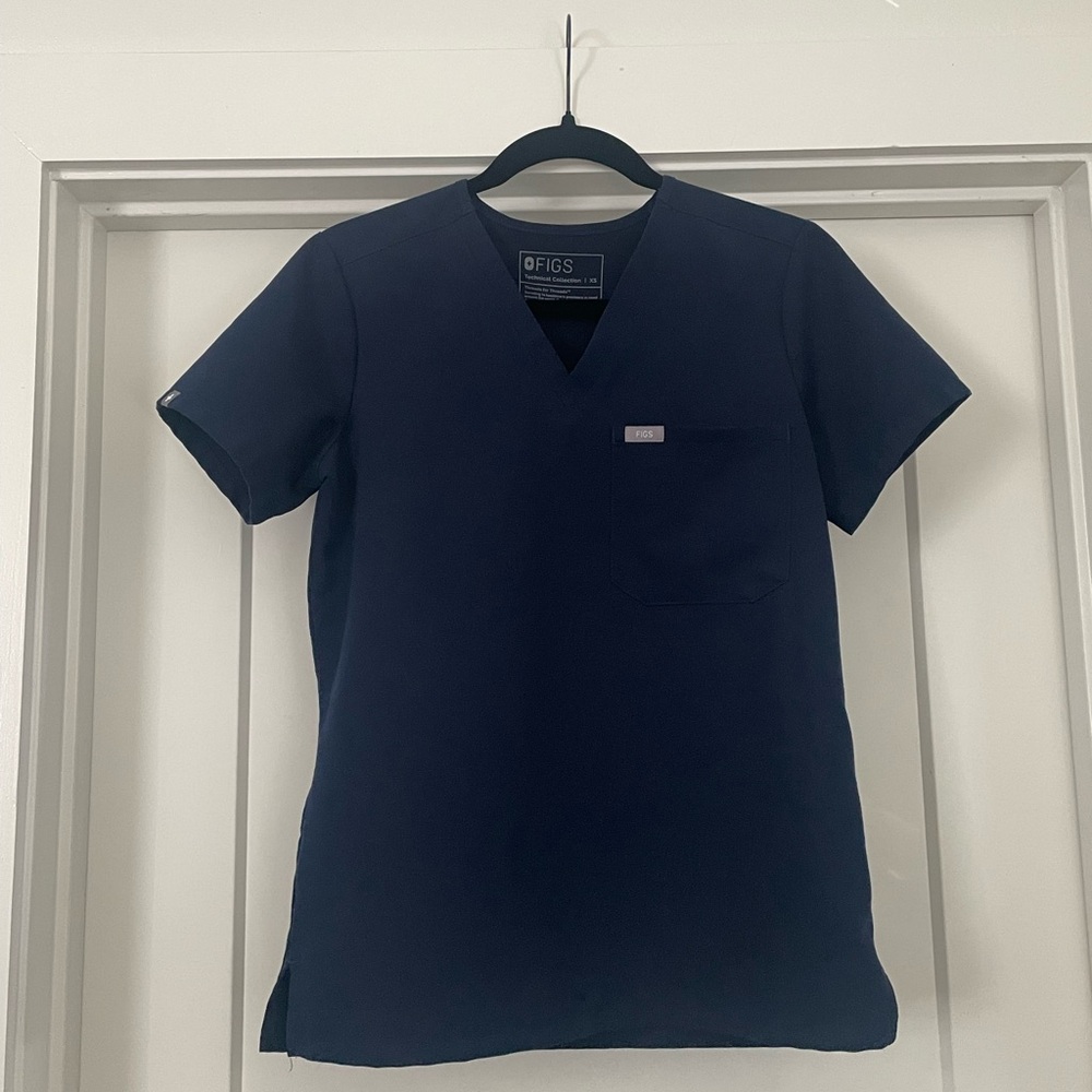 Figs Catarina scrub top